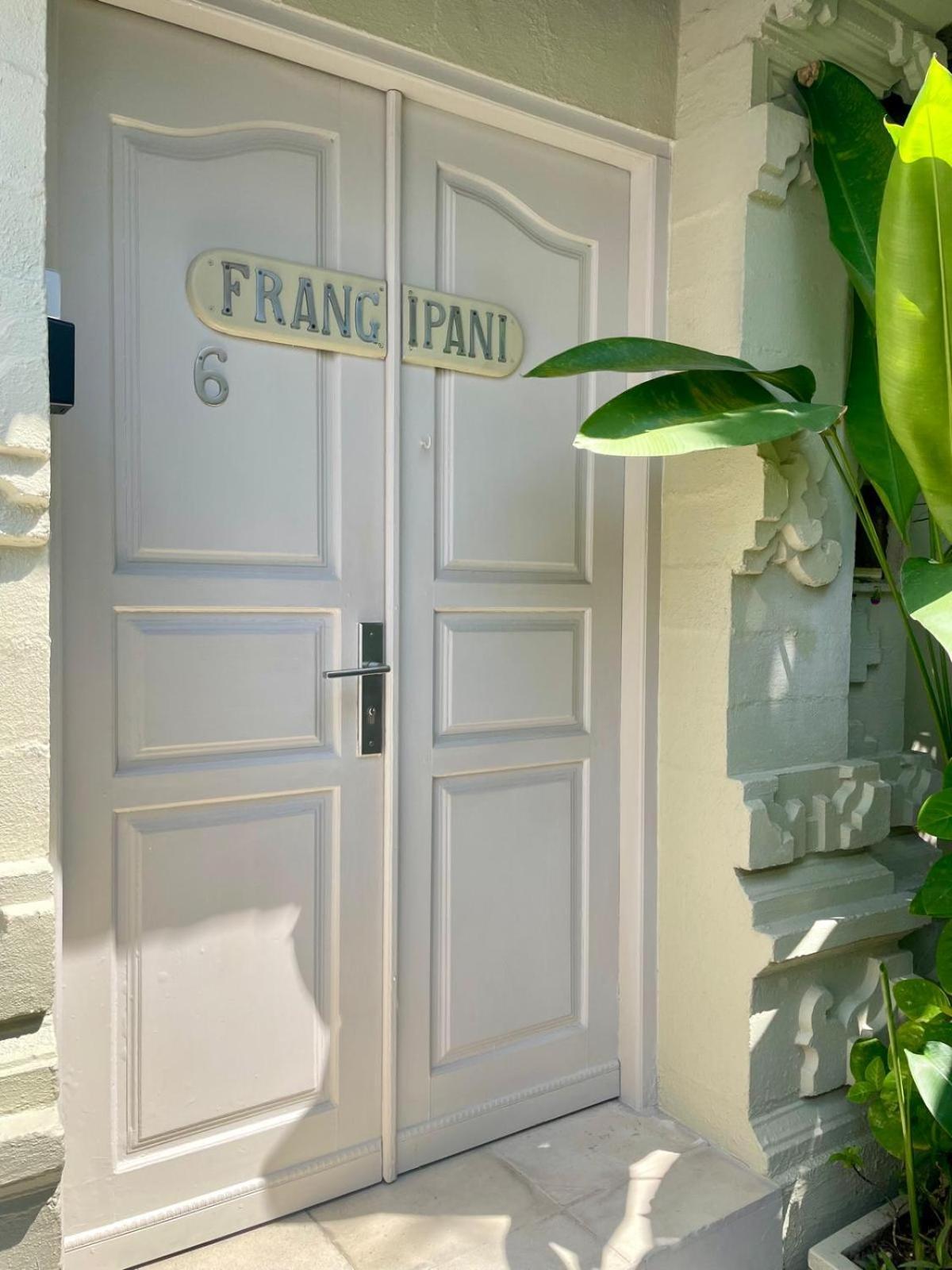 Frangipani Villa Seminyak Eksteriør bilde